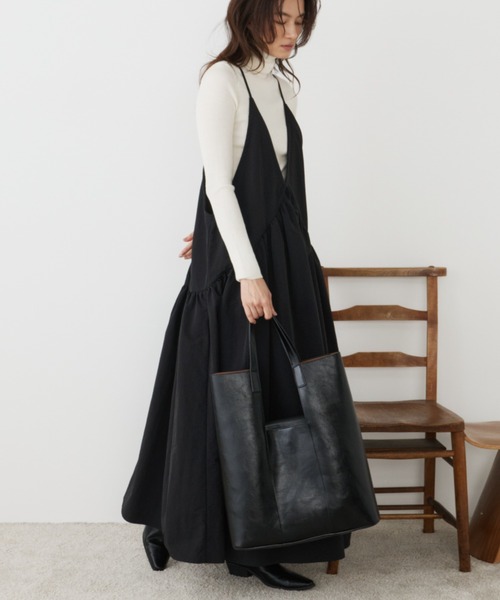 Libra Cue(リブラ キュー)の「ナイロンキャミソールドレスワンピース(ワンピース・レディース・ブラック/アイボリー・FREE)」の13枚目の写真