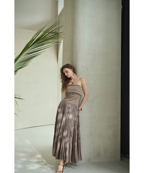 Estella.K(エステラケー)の「Melinda Dress ランダムティアードベアドレス(ワンピース・レディース・バーガンディー/ブラック/モカ・FREE)」の4枚目の写真