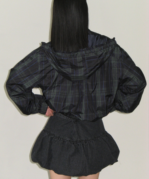 RONRON(ロンロン)の「PENDANT FRILL HOODIE WIND JUMPER NAVY CHECK(ナイロンジャケット・レディース・その他・FREE)」の5枚目の写真