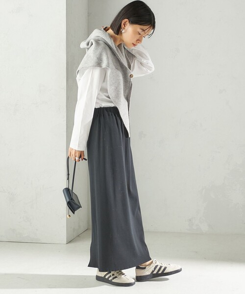 SHIPS（シップス）の「マルチウェイ 三角 ストール（ストール/ショール・レディース・グレー/ブラウン/レッド・ONE SIZE）」の5枚目の写真