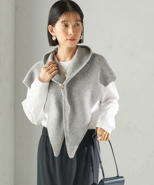 SHIPS（シップス）の「マルチウェイ 三角 ストール（ストール/ショール・レディース・グレー/ブラウン/レッド・ONE SIZE）」の6枚目の写真