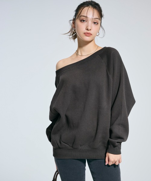 coca(coca)(コカ)の「裏起毛 オフショルダースウェット(スウェット・レディース・チャコール/グレー・L/M)」の21枚目の写真