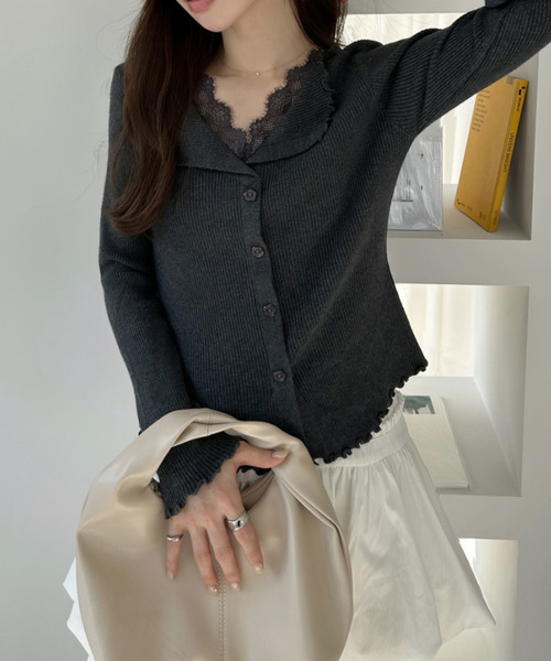 Ada.(エイダ)の「レース レイヤード風 スカラップ カーデ(カーディガン/ボレロ・レディース・ブラック/オフホワイト/グレー/ベージュ/ブラウン/ボルドー・FREE)」の20枚目の写真