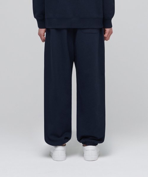 MUSINSA STANDARD（ムシンサスタンダード）の「ワイドスウェットパンツ[ネイビー]（スウェットパンツ・メンズ・その他・SMALL/MEDIUM/LARGE/X-LARGE/XX-LARGE）」の2枚目の写真