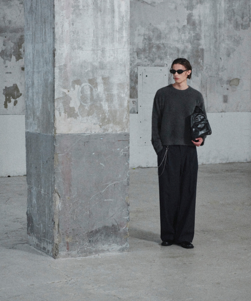 GLW(ジーエルダブリュ)の「ヘアリークロップニットチャコール(ニット/セーター・レディース・その他・MEDIUM/LARGE/SMALL)」の3枚目の写真