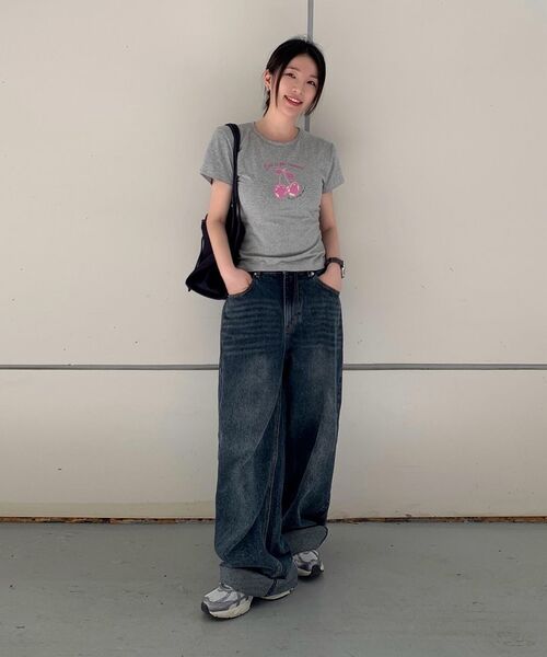 RANDOMOFF（ランダムオフ）の「BTB : WAVE WASHING JEANS [BLUE MINUIT CORE]（デニムパンツ・レディース・ダークインディゴブルー・X-SMALL/SMALL/MEDIUM/LARGE）」の6枚目の写真