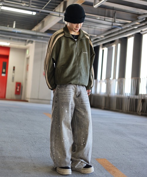 ATMARK(アットマーク)の「《2サイズ展開 / UNISEX 》ATMARKスエードトラックジャケット アームライン(ブルゾン・レディース・カーキ/ブラック/スモークピンク・L/M/S)」の17枚目の写真