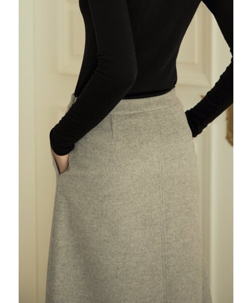 JUNECI（ジュネシ）の「エイラインロングスリムウールスカート（グレー）（スカート・レディース・その他・SMALL/MEDIUM）」の2枚目の写真