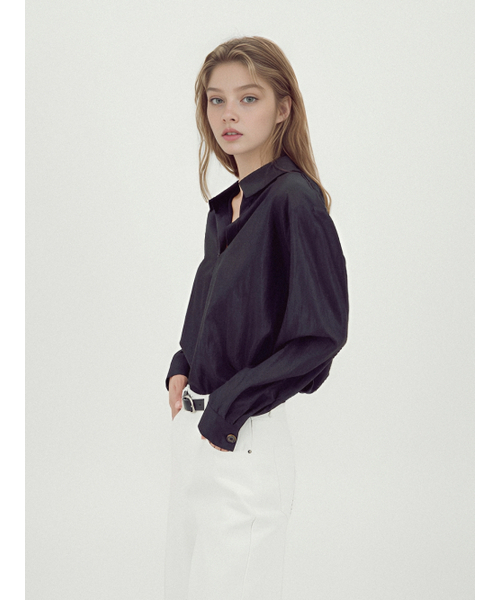 ACUD(アクド)の「Glossy Shirt Blouse _Black(シャツ/ブラウス・レディース・ブラック・FREE)」の2枚目の写真