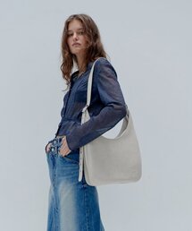CHRISTINE PROJECT（クリスティンプロジェクト）の「TWO CURVE HOBO BAG(MARSHMALLOW)（ショルダーバッグ・レディース）」