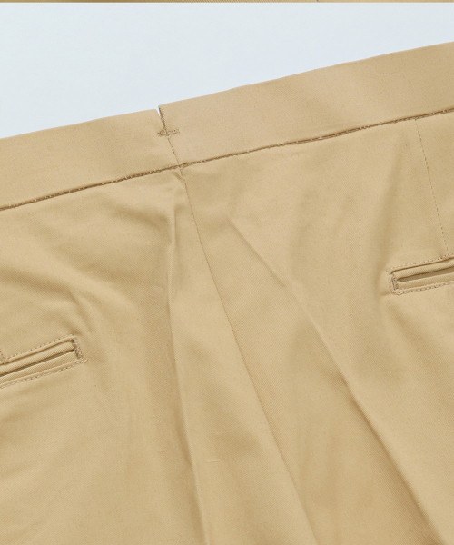 BELLIEF(ベリーフ)の「Cotton adjust Double Pleats relaxed Chino Pants (Beige)(その他パンツ・メンズ・その他・MEDIUM/LARGE/X-LARGE)」の5枚目の写真