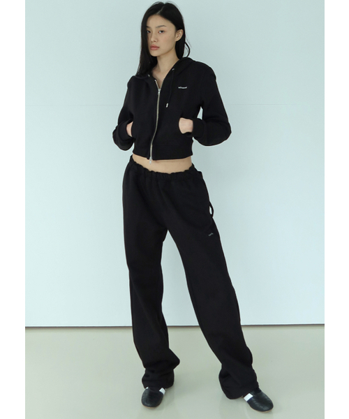 MINA SONG(ミナソン)の「BASIC ZIP UP HOODIE - BLACK(パーカー・レディース・その他・FREE)」の2枚目の写真