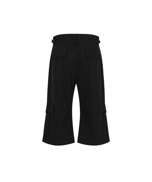 ALL EYES DOWN(オール アイズ ダウン)の「FLARE CARGO BERMUDA PANTS (BLACK)(その他パンツ・メンズ・その他・1/2)」の3枚目の写真