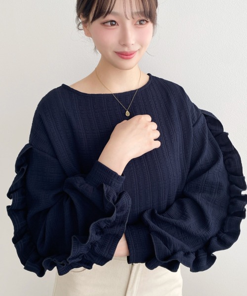 moment+(モーメントプラス)の「ブロックジャガードボリュームフリルスリーブロングTシャツ(Tシャツ/カットソー・レディース・ナチュラル/ブラック/ネイビー/オフホワイト・M)」の4枚目の写真