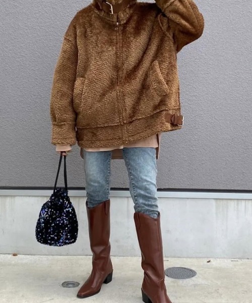 merrylatte（メリーラテ）の「ベルトデザインパイピングムートンファージャケット【Primaras】（その他アウター・レディース・ダークブラウン/アイボリー・M/L）」の4枚目の写真