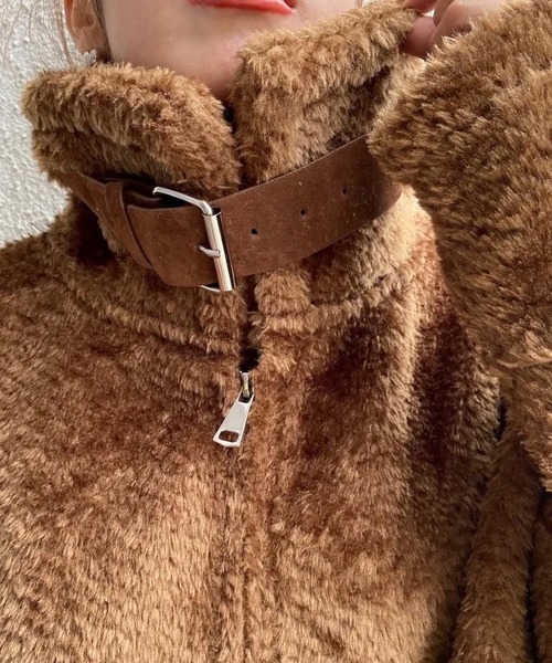 merrylatte（メリーラテ）の「ベルトデザインパイピングムートンファージャケット【Primaras】（その他アウター・レディース・ダークブラウン/アイボリー・M/L）」の9枚目の写真