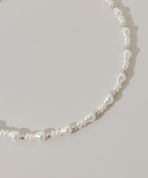 SMELLY（スメリー）の「パールメタルビーズネックカフ（ネックレス・レディース・ホワイト系その他・-）」の2枚目の写真