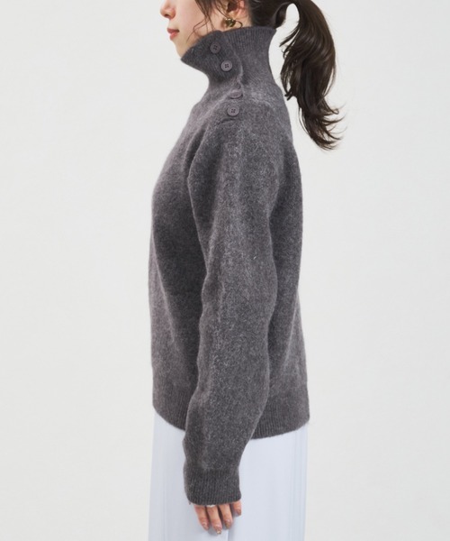 31 Sons de mode（トランテアン　ソン　ドゥ　モード）の「2025秋冬新作 一部店舗限定 サイドボタンハイネックニット（ニット/セーター・レディース・グレー/ホワイト・ﾌﾘ-）」の16枚目の写真