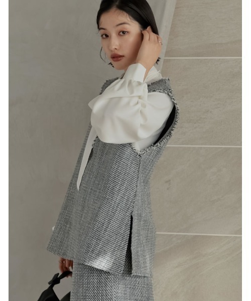 Re:EDIT（リエディ）の「[大きいサイズ有]モノトーンツイードVネックベスト（ベスト・レディース・ブラック/アイボリー・MEDIUM/LARGE/X-LARGE）」の7枚目の写真