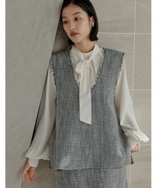 Re:EDIT（リエディ）の「[大きいサイズ有]モノトーンツイードVネックベスト（ベスト・レディース・ブラック/アイボリー・MEDIUM/LARGE/X-LARGE）」の9枚目の写真