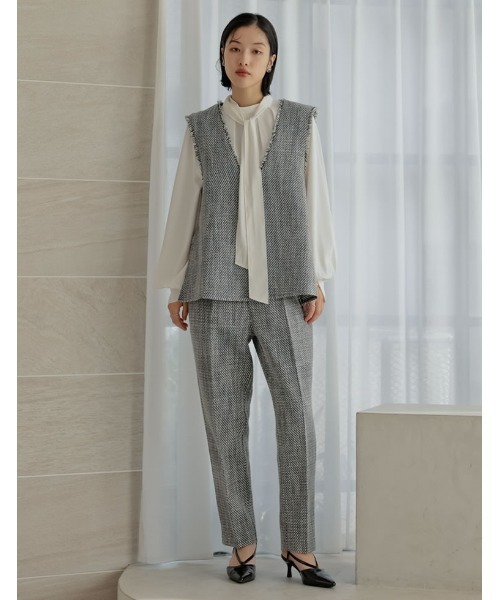 Re:EDIT（リエディ）の「[大きいサイズ有]モノトーンツイードVネックベスト（ベスト・レディース・ブラック/アイボリー・MEDIUM/LARGE/X-LARGE）」の3枚目の写真