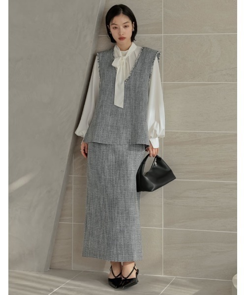 Re:EDIT（リエディ）の「[大きいサイズ有]モノトーンツイードVネックベスト（ベスト・レディース・ブラック/アイボリー・MEDIUM/LARGE/X-LARGE）」の6枚目の写真