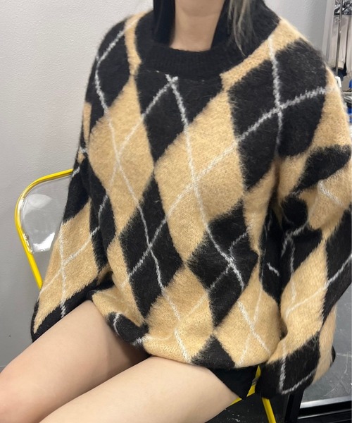 Nu（ニュー）の「【Nu】アーガイルニット（ニット/セーター・レディース・レッド/ベージュ・MEDIUM）」の4枚目の写真