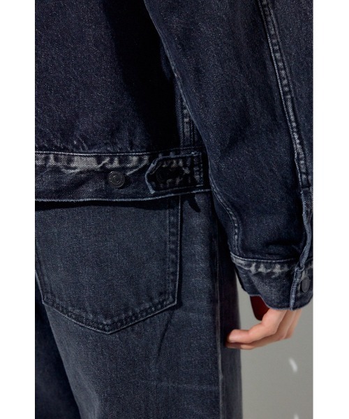AZUL by moussy（アズールバイマウジー）の「セカンドタイプデニムジャケット（デニムジャケット・メンズ・ブラック/ブルー/ワンウォッシュ・LARGE/MEDIUM/SMALL）」の14枚目の写真