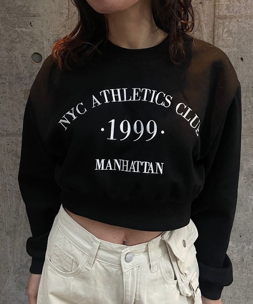 ROGER AND RAW（ロジャーアンドロウ）の「ショート丈ロゴ刺繍スウェットトップス（Tシャツ/カットソー・レディース・ホワイト/ブラック/ネイビー/グレー・FREE）」の3枚目の写真