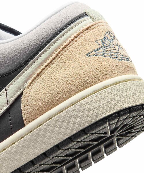 JORDAN BRAND(ジョーダンブランド)の「エア ジョーダン 1 LOW SE メンズシューズ / Air Jordan 1 Low SE Men's Shoes IB7109-004 Anthracite(スニーカー・メンズ・スミクロ・28.5/29/29.5/30/25/26/27/28/25.5/26.5/27.5)」の8枚目の写真