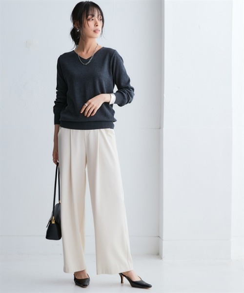 nissen(ニッセン)の「洗えるUVカット綿100%Vネックニット<大きいサイズ有>(ニット/セーター・レディース・オフホワイト/ブラック/グレー/チャコールグレー・LL/L/M/S)」の8枚目の写真