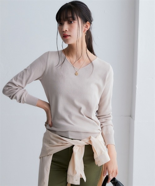 nissen(ニッセン)の「洗えるUVカット綿100%Vネックニット<大きいサイズ有>(ニット/セーター・レディース・オフホワイト/ブラック/グレー/チャコールグレー・LL/L/M/S)」の11枚目の写真