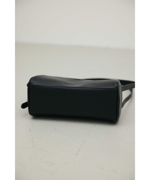 STYLEMIXER（スタイルミキサー）の「【大人気】Wストラップカーブバッグ（ショルダーバッグ・レディース・キャメル/ブラック/ブラウン/アイボリー・FREE）」の16枚目の写真