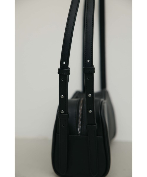 STYLEMIXER（スタイルミキサー）の「【大人気】Wストラップカーブバッグ（ショルダーバッグ・レディース・キャメル/ブラック/ブラウン/アイボリー・FREE）」の17枚目の写真