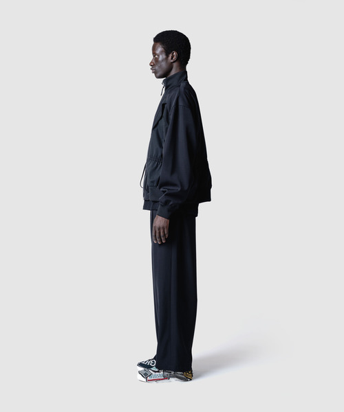 yoshiokubo（ヨシオクボ）の「yoshiokubo ヨシオクボ / CRISP WIDE PANT クリスプサテンワイドパンツ / YKS26402（その他パンツ・メンズ・ブラック・2/3）」の3枚目の写真