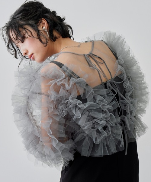 NOGLE（ノグル）の「【NOGLE/ノグル】シアーチュールフリルボリュームトップス（その他トップス・レディース・グレイッシュベージュ/グレー/ブラック・FREE）」の2枚目の写真