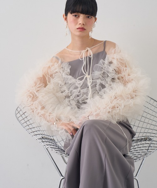 NOGLE（ノグル）の「【NOGLE/ノグル】シアーチュールフリルボリュームトップス（その他トップス・レディース・グレイッシュベージュ/グレー/ブラック・FREE）」の3枚目の写真