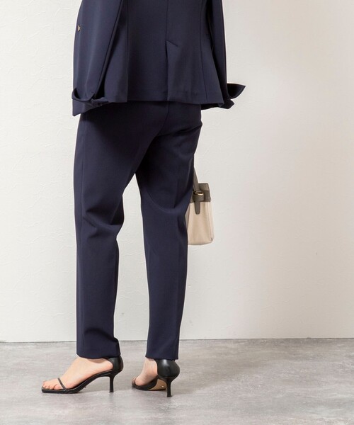 NOLLEY’S Sophi(ノーリーズソフィ)の「《セットアップ対応》ウォッシャブルWクロス2WAYストレッチテーパードパンツ(その他パンツ・レディース・ネイビー/ベージュ・36/38)」の17枚目の写真