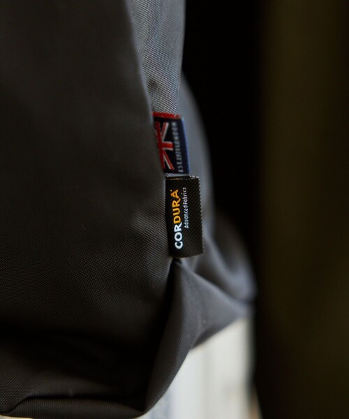 COBMASTER（コブマスター）の「Cobmaster × FREAK'S STORE/コブマスター × フリークスストア 別注 GIMMICK SHOULDER BAG ショルダーバッグ（ショルダーバッグ・メンズ・ブラック・ONE SIZE）」の5枚目の写真