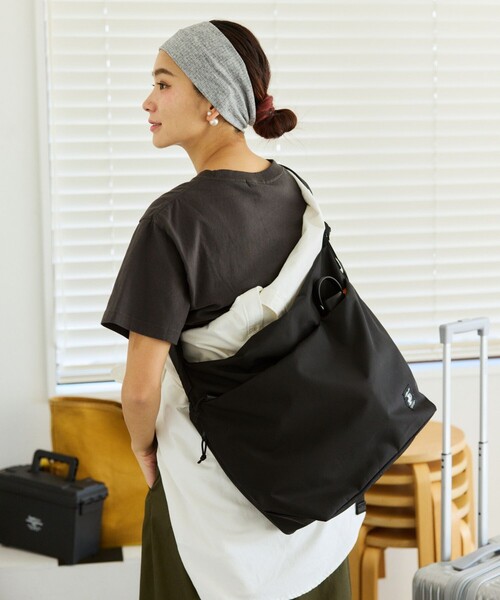 COBMASTER（コブマスター）の「Cobmaster × FREAK'S STORE/コブマスター × フリークスストア 別注 GIMMICK SHOULDER BAG ショルダーバッグ（ショルダーバッグ・メンズ・ブラック・ONE SIZE）」の9枚目の写真