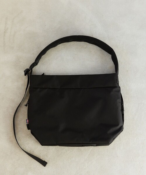 COBMASTER（コブマスター）の「Cobmaster × FREAK'S STORE/コブマスター × フリークスストア 別注 GIMMICK SHOULDER BAG ショルダーバッグ（ショルダーバッグ・メンズ・ブラック・ONE SIZE）」の11枚目の写真