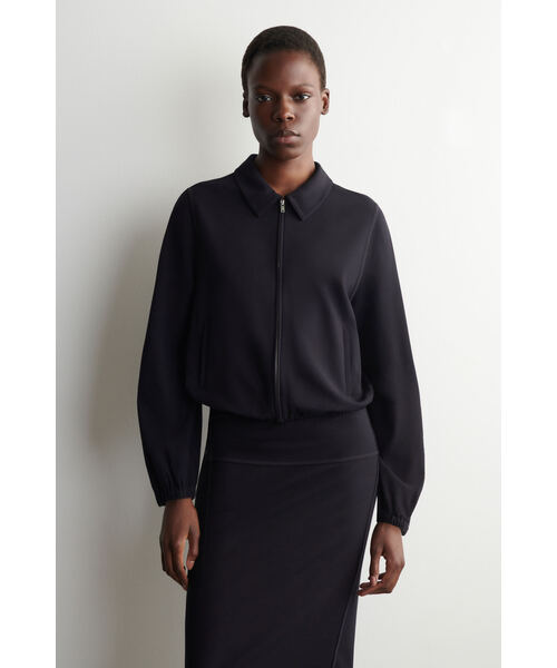 COS（コス）の「ジップアップ ブルゾン ジャケット（その他アウター・レディース・ネイビー・XL/XS/S/M/L）」の4枚目の写真