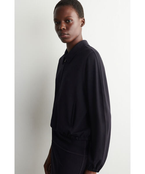 COS（コス）の「ジップアップ ブルゾン ジャケット（その他アウター・レディース・ネイビー・XL/XS/S/M/L）」の7枚目の写真