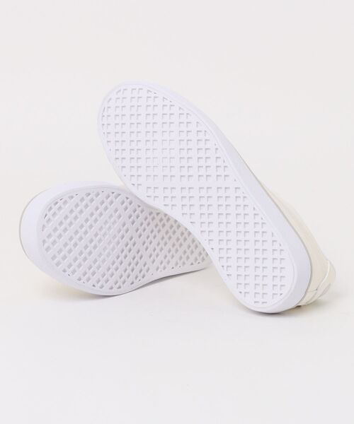 PUMA(プーマ)の「【PUMA】プーマ V コート バルク EB(スニーカー・レディース・ホワイト・25.0cm/24.5cm/24.0cm/23.5cm/23.0cm/22.5cm)」の2枚目の写真