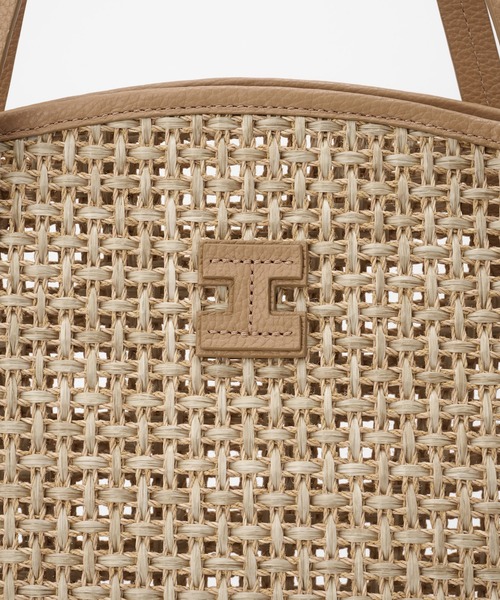 IACUCCI（イアクッチ）の「【予約】アクイローネ PAGLIA CATENA/CERVO（トートバッグ・レディース・キャメル・FREE）」の7枚目の写真