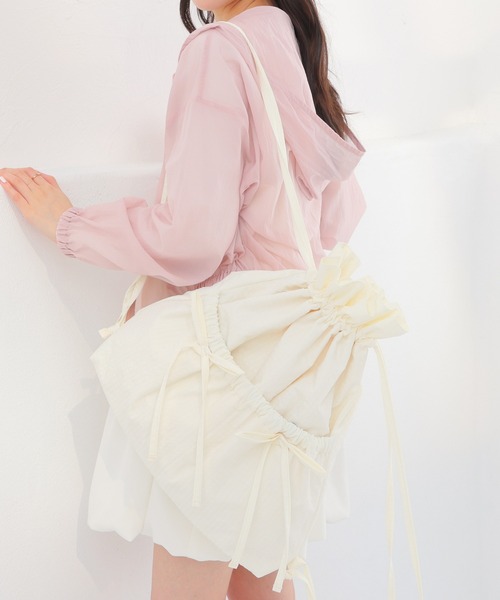 Honeys（ハニーズ）の「リボン付ナップサック（バックパック/リュック・レディース・ホワイト系その他/ピンク/サックスブルー/ブラック/ブラック系その他・FREE）」の8枚目の写真