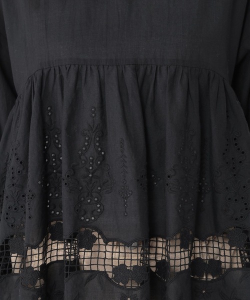 studio CLIP(スタディオクリップ)の「裾刺繍レースヘムブラウス(シャツ/ブラウス・レディース・ブラック/オフホワイト・FREE)」の21枚目の写真