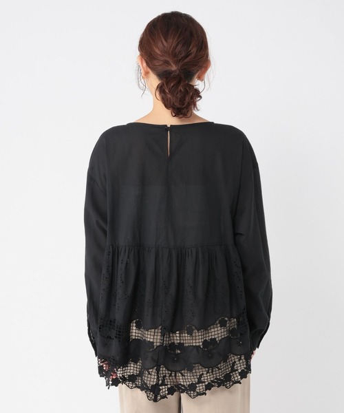 studio CLIP(スタディオクリップ)の「裾刺繍レースヘムブラウス(シャツ/ブラウス・レディース・ブラック/オフホワイト・FREE)」の15枚目の写真