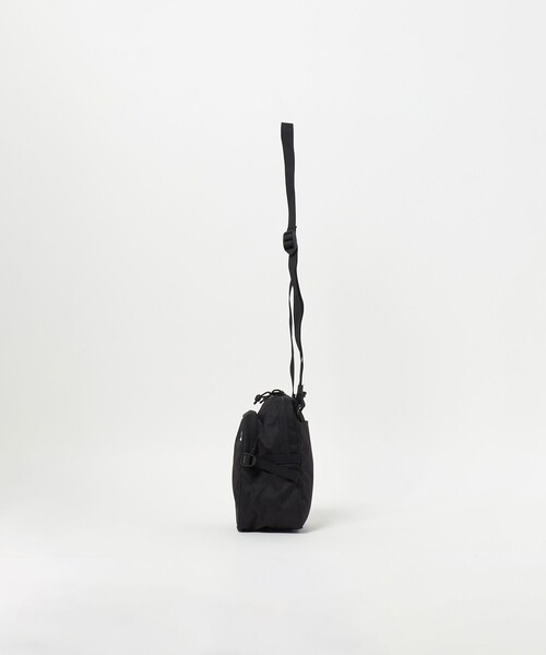 THE NORTH FACE(ザノースフェイス)の「<THE NORTH FACE>ボルダー ミニ ショルダーバッグ(ショルダーバッグ・メンズ・ブラック/ナチュラル・FREE)」の5枚目の写真