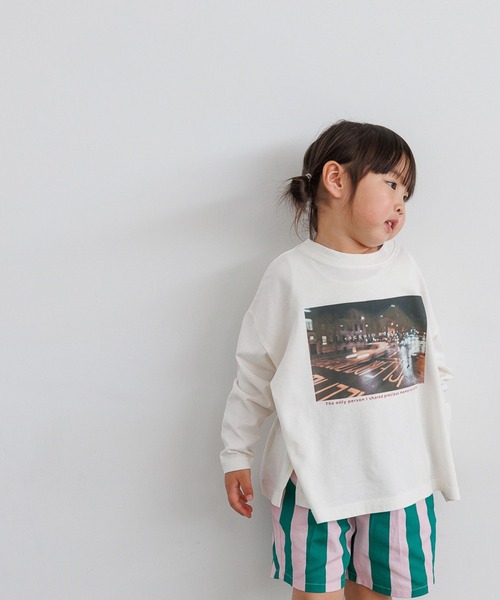 LOWRYS FARM（ローリーズファーム）の「ロゴフォトロンＴ　656104（Tシャツ/カットソー・キッズ・チャコールグレー/オフホワイト/アイボリー/ピンクベージュ・130cm/110cm/140cm/150cm/120cm）」の4枚目の写真
